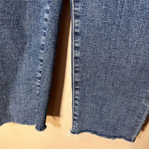 Talbots Jeans Sz 8 Raw Edge Everyday Jeans - Picture 2 of 10